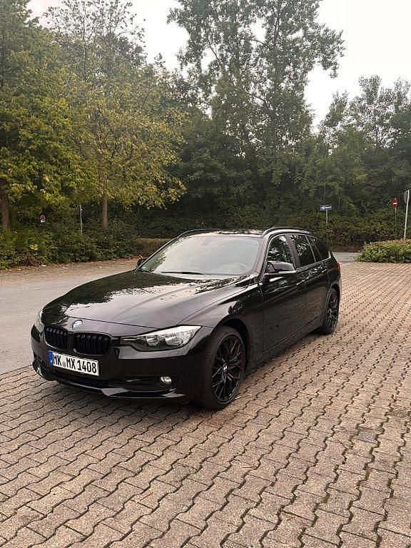 Schwarz Gebraucht 2016 BMW 318 Performance Kombi | 9.900 € (Fairer Preis) - Bild 1/4