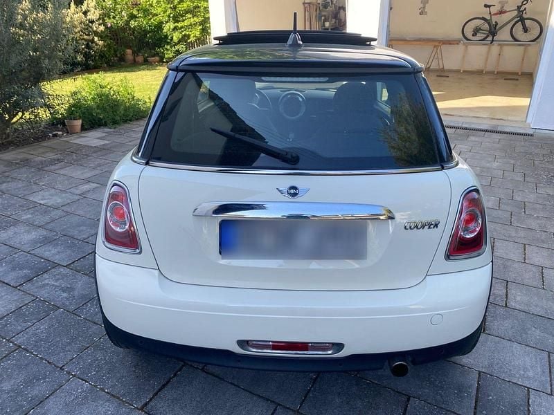 Gebraucht Mini Cooper 122 PS (89 kW) 2011 Weiß Kleinwagen