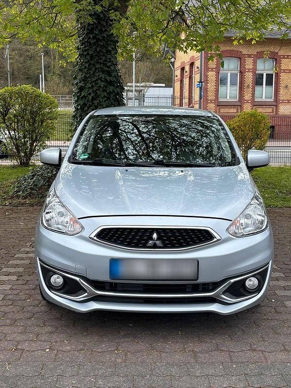 Gebraucht Mitsubishi Space Star 80 PS (58 kW) 2018 Silber Kleinwagen