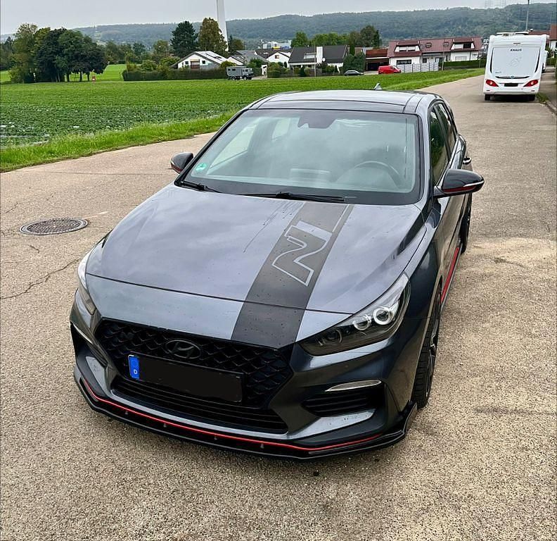 Grau Gebraucht 2018 Hyundai i30 N Performance Limousine | 24.000 € (Fairer Preis) - Bild 1/4