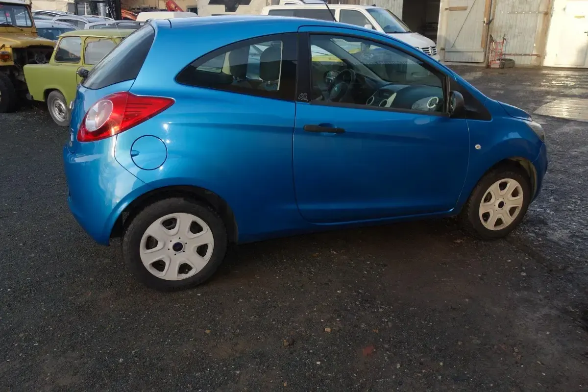 Używany Ford Ka 69 KM (50 kW) 2009 Niebieski Hatchback