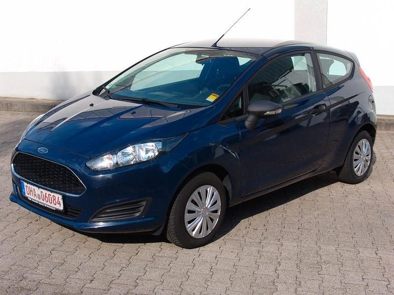 Blau Gebraucht 2016 Ford Fiesta Ambiente Kleinwagen | 4.250 € (Fairer Preis) - Bild 1/3