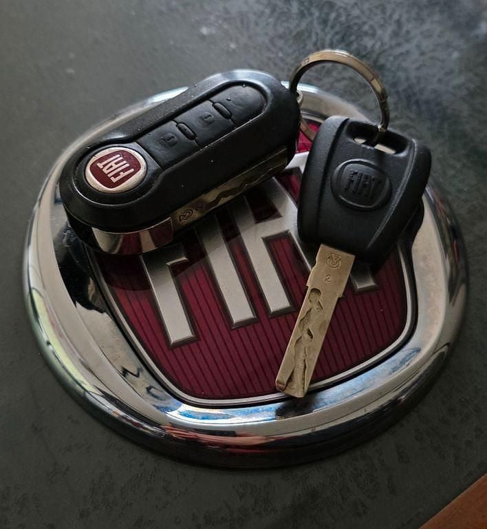 Gebraucht Fiat 500 Rock 69 PS (50 kW) 2012 Schwarz Kleinwagen