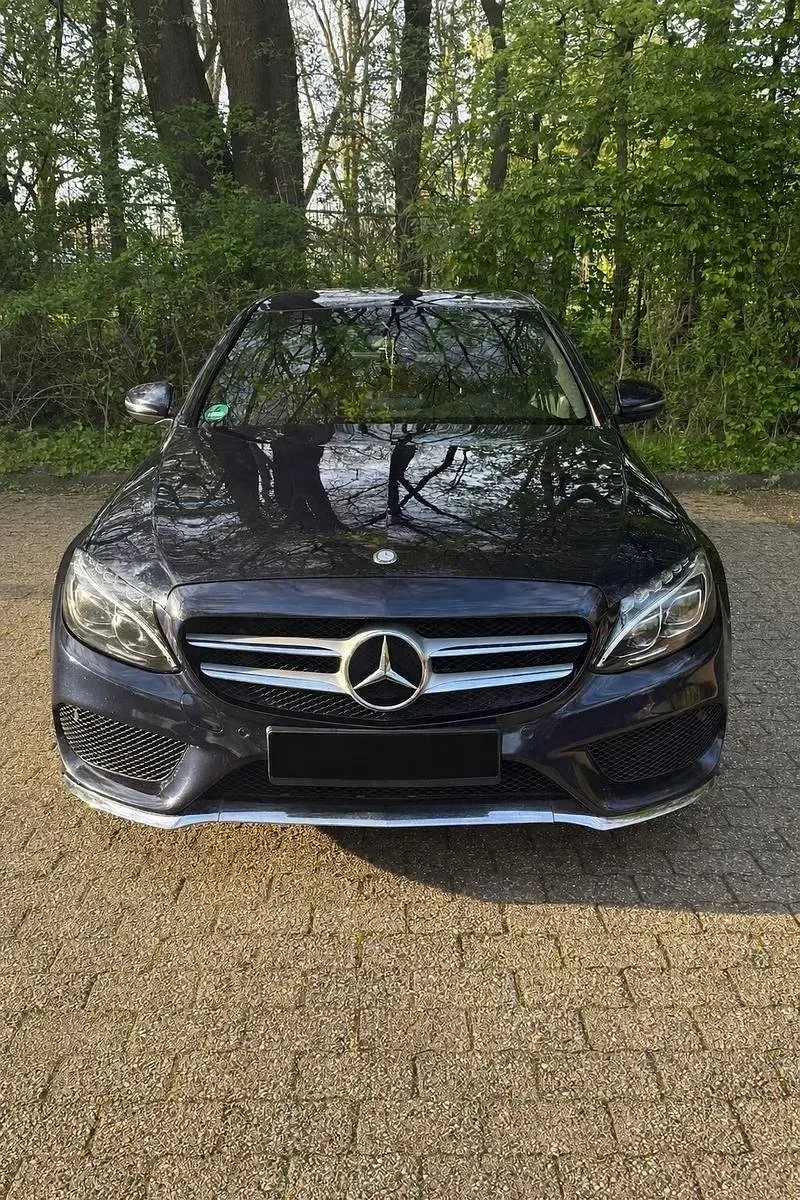 Gebraucht Mercedes C300 AMG line 204 PS (150 kW) 2016 Blau Limousine