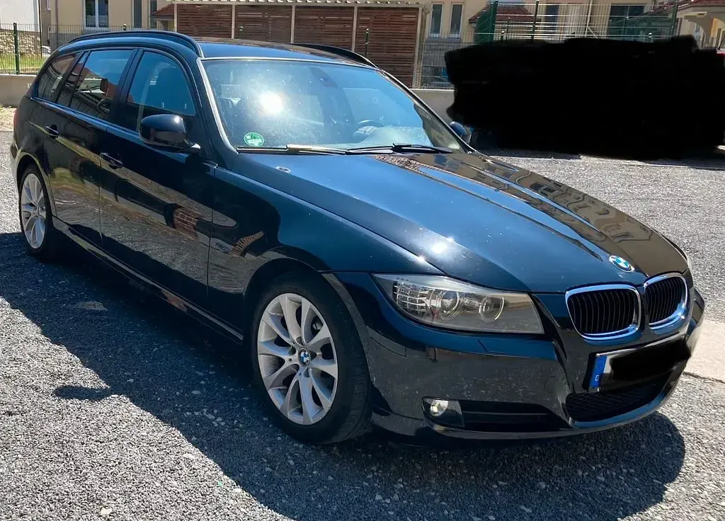 Gebraucht BMW 318 143 PS (105 kW) 2011 Schwarz Kombi