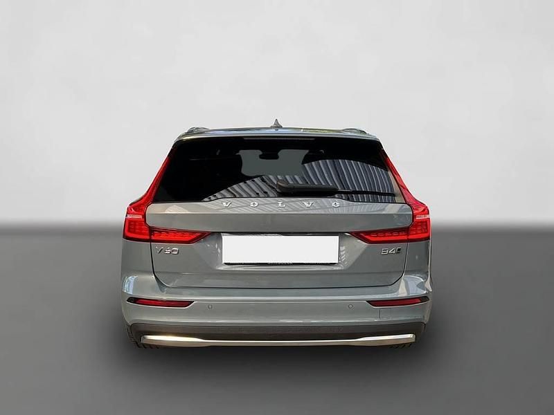 Gebraucht Volvo V60 CC Plus 197 PS (144 kW) 2023 Grau Kombi