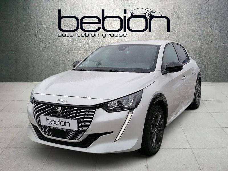 Perlmutt weiss Gebraucht 2022 Peugeot e-208 Allure Kleinwagen | 15.880 € (Guter Preis) - Bild 1/4