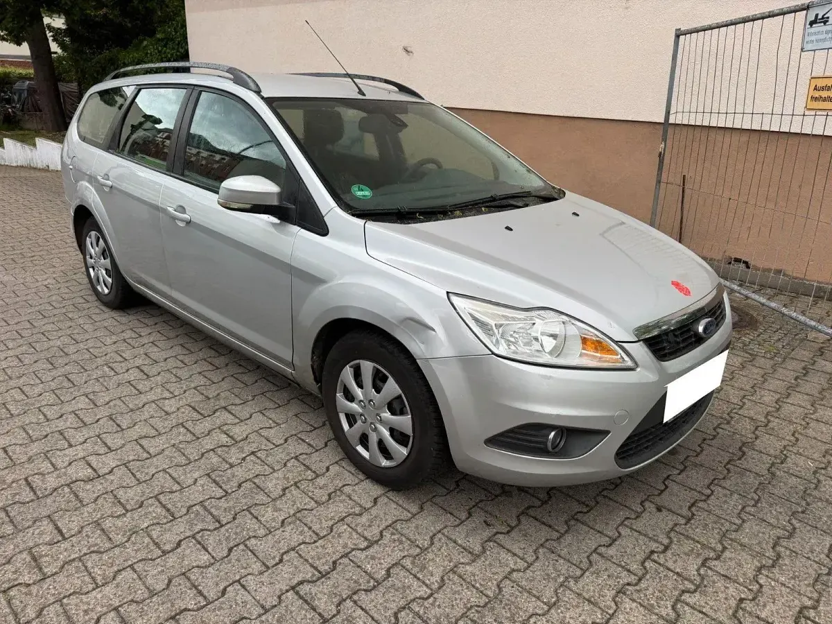 Gebraucht Ford Focus Style 125 PS (91 kW) 2008 Silber Kombi