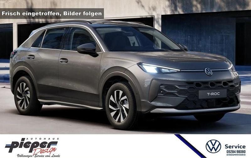 Wolf grey metallic Neu 2026 VW T-Roc Life SUV | 31.980 € (Superpreis) - Bild 1/4