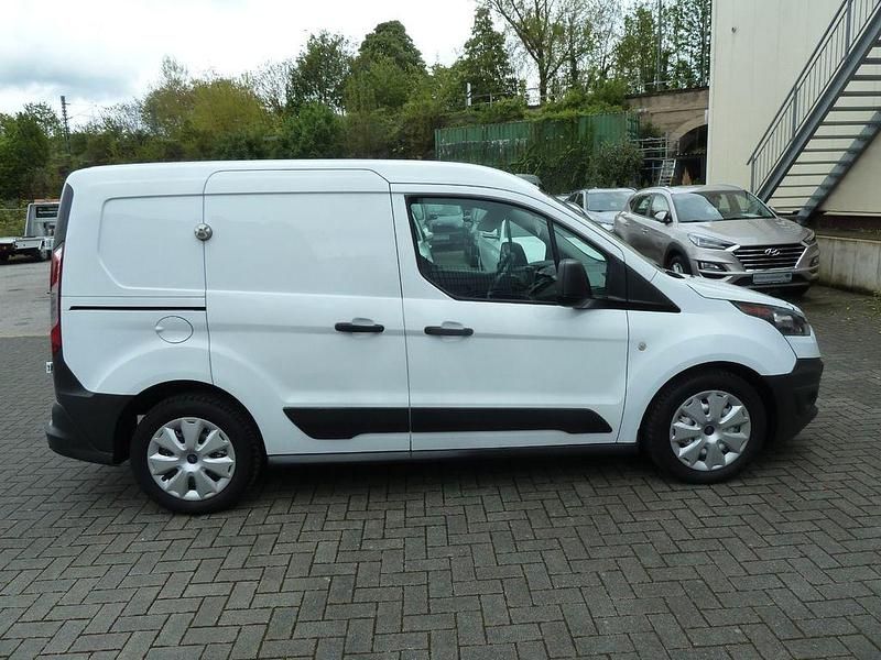 Gebraucht Ford Transit Connect 101 PS (74 kW) 2017 Weiß Van / Kleinbus
