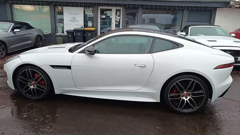 Gebraucht Jaguar F-Type R-Dynamic 300 PS (220 kW) 2019 Weiß Coupé