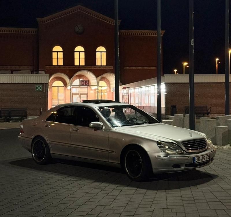 Silber Gebraucht 2004 Mercedes S500 Limousine | 3.990 € (Etwas zu teuer) - Bild 1/4