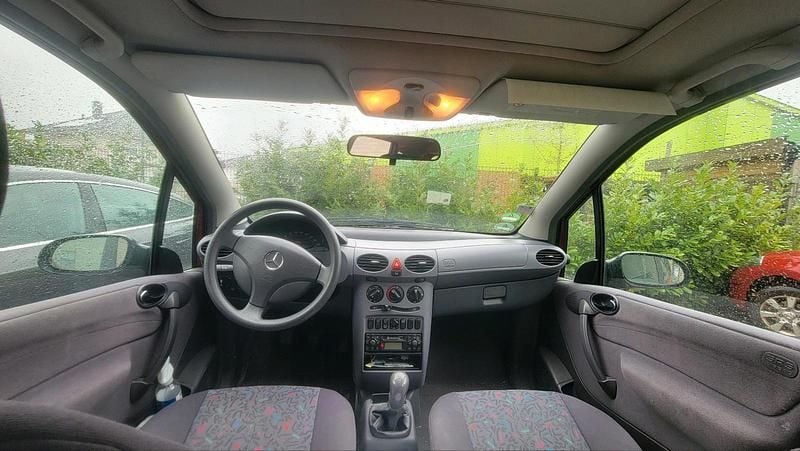 Gebraucht Mercedes A160 102 PS (75 kW) 2000 Rot Limousine