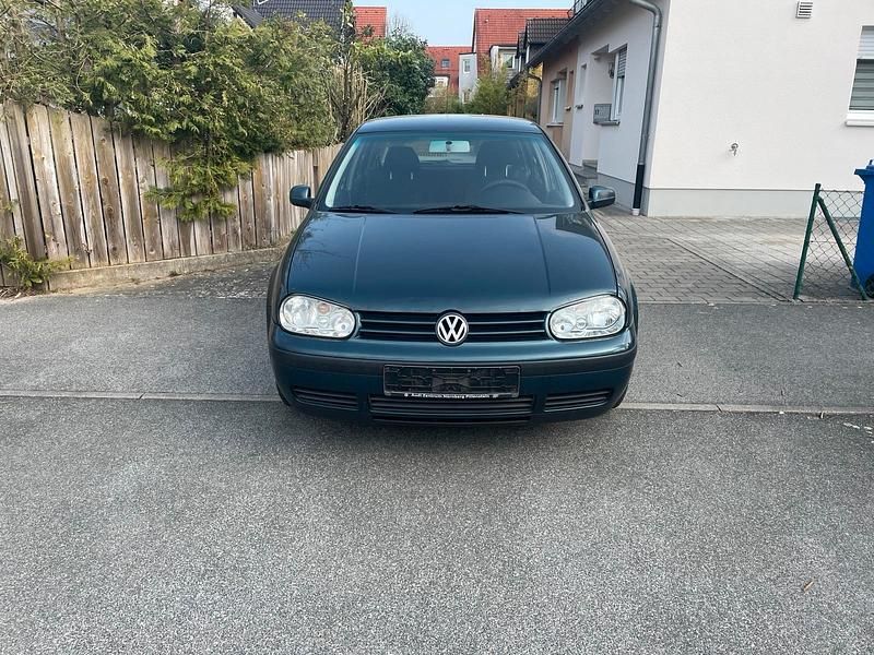 Gebraucht VW Golf IV 75 PS (55 kW) 2002 Grün Kleinwagen