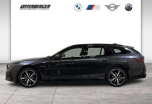 Gebraucht BMW 540 Comfort Edition 303 PS (222 kW) 2025 Grau Kombi