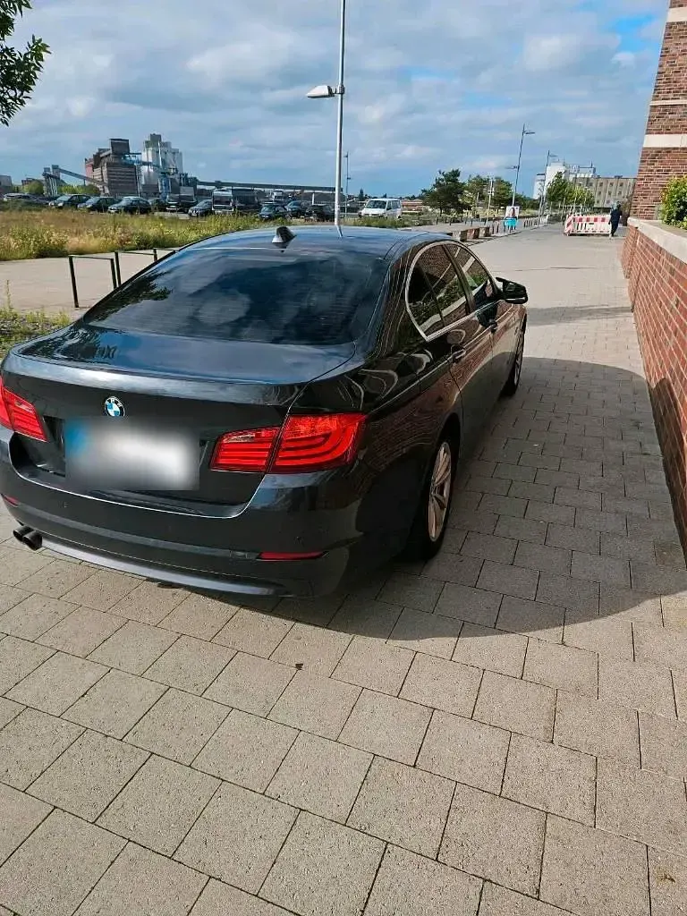 Gebraucht BMW 525 204 PS (150 kW) 2010 Grau Limousine