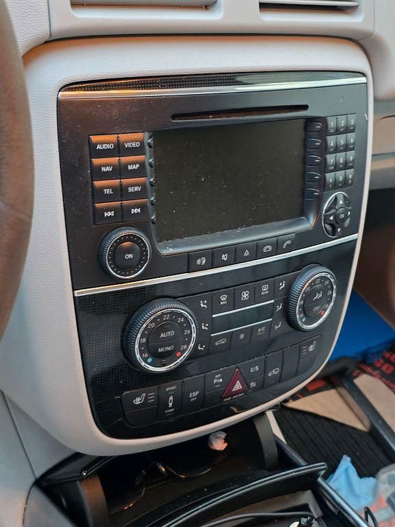 Gebraucht Mercedes R280 231 PS (169 kW) 2007 Schwarz Van / Kleinbus