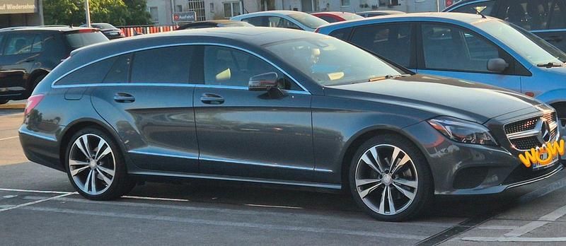 Grau Gebraucht 2015 Mercedes CLS250 Shooting Brake Kombi | 19.000 € (Fairer Preis) - Bild 1/4