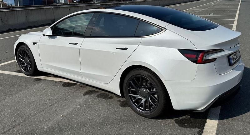 Gebraucht Tesla Model 3 Long Range RWD 235 kW (320 PS) 2024 Weiß Limousine