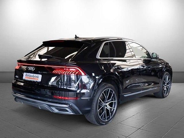 Gebraucht Audi Q8 S-Line 286 PS (210 kW) 2019 Orcaschwarz metallic (metallic) SUV
