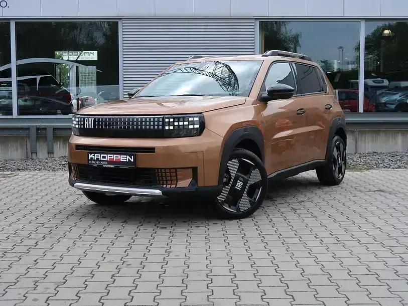 Gebraucht Fiat Grande Panda La Prima 83 kW (113 PS) 2025 Luna bronze Kleinwagen