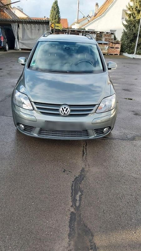 Grün Gebraucht 2008 VW Golf Plus Cross United Van / Kleinbus | 4.800 € (Fairer Preis) - Bild 1/4
