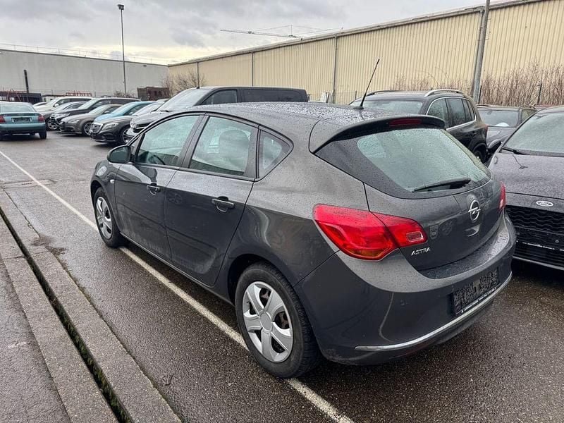 Gebraucht Opel Astra Edition 120 PS (88 kW) 2014 Grau Limousine