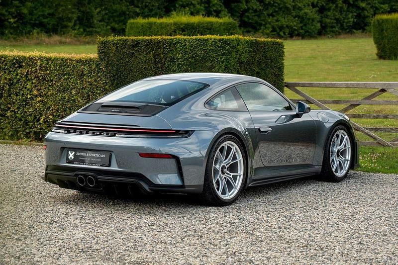 Neu Porsche 992 510 PS (375 kW) 2025 Grau