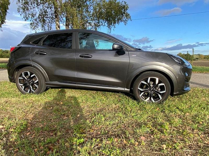 Grau Gebraucht 2020 Ford Puma ST-Line SUV | 17.400 € (Fairer Preis) - Bild 1/4