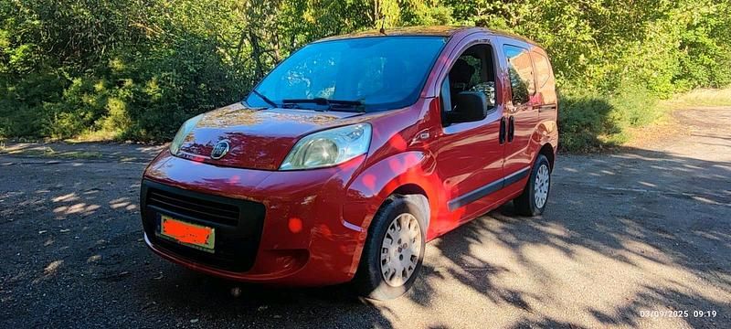 Rot Gebraucht 2009 Fiat Qubo Trekking Van / Kleinbus | 1.990 € (Superpreis) - Bild 1/4