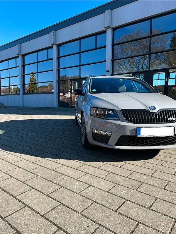 Gebraucht Skoda Octavia RS 184 PS (135 kW) 2017 Grau Kombi