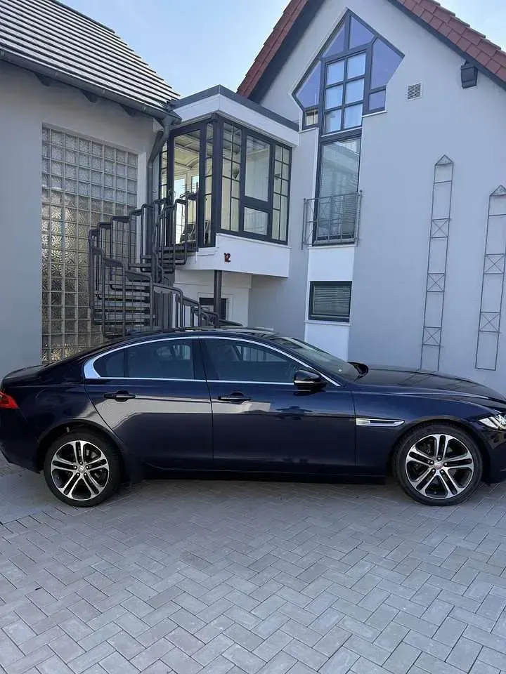Gebraucht Jaguar XE Prestige 179 PS (131 kW) 2017 Limousine
