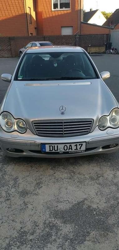 Gebraucht Mercedes 220 156 PS (114 kW) 2004