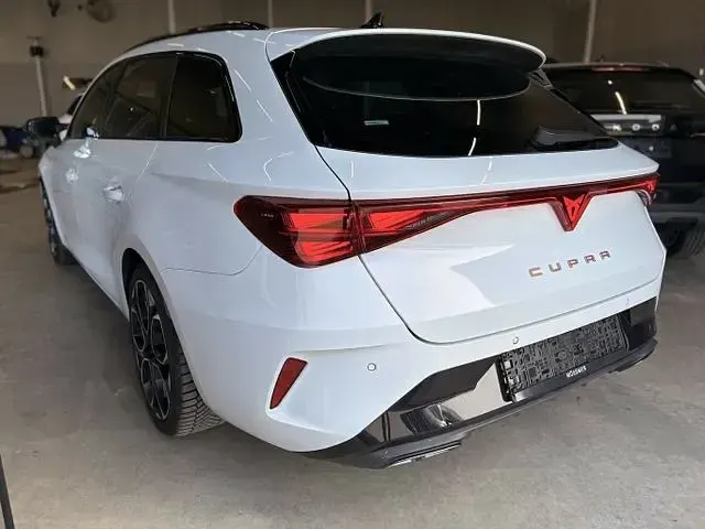 Gebraucht Cupra Leon 204 PS (150 kW) 2025 Weiß Kombi