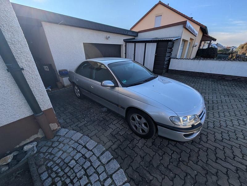 Gebraucht Opel Omega 136 PS (100 kW) 1999 Grau Limousine