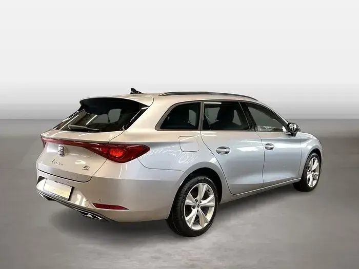 Gebraucht Seat Leon FR 204 PS (150 kW) 2023 Urban silber Kombi