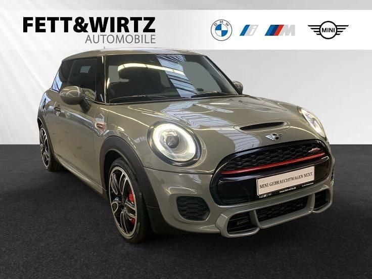 Gebraucht Mini John Cooper Works 231 PS (169 kW) 2018 Moonwalk grey metallic Kleinwagen