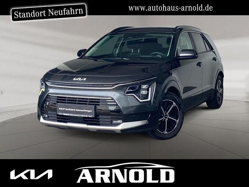 Interstellargrau Gebraucht 2024 Kia Niro Spirit SUV | 31.800 € (Superpreis) - Bild 1/4