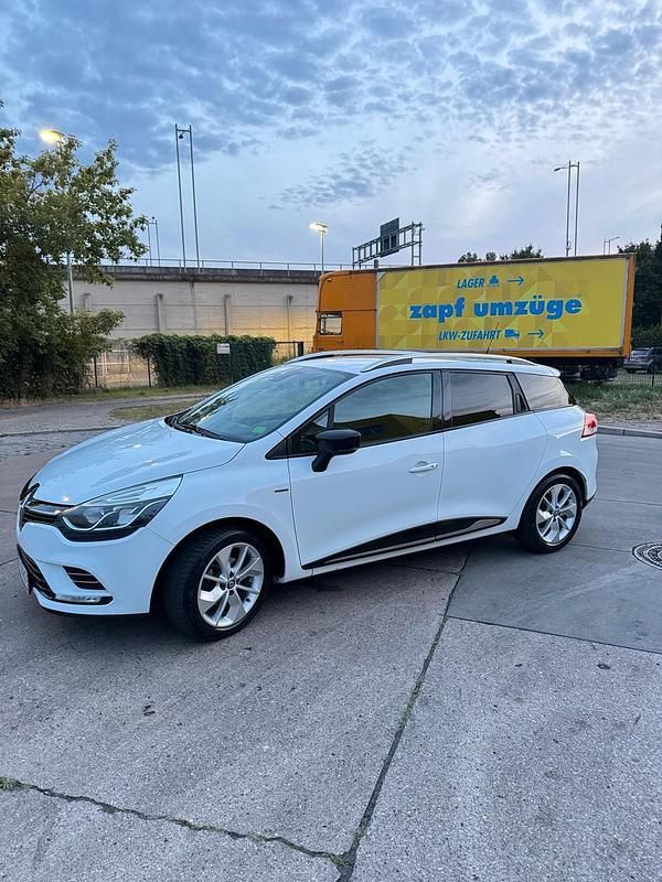 Weiß Gebraucht 2017 Renault Clio GrandTour LIMITED Kombi | 6.450 € (Superpreis) - Bild 1/4