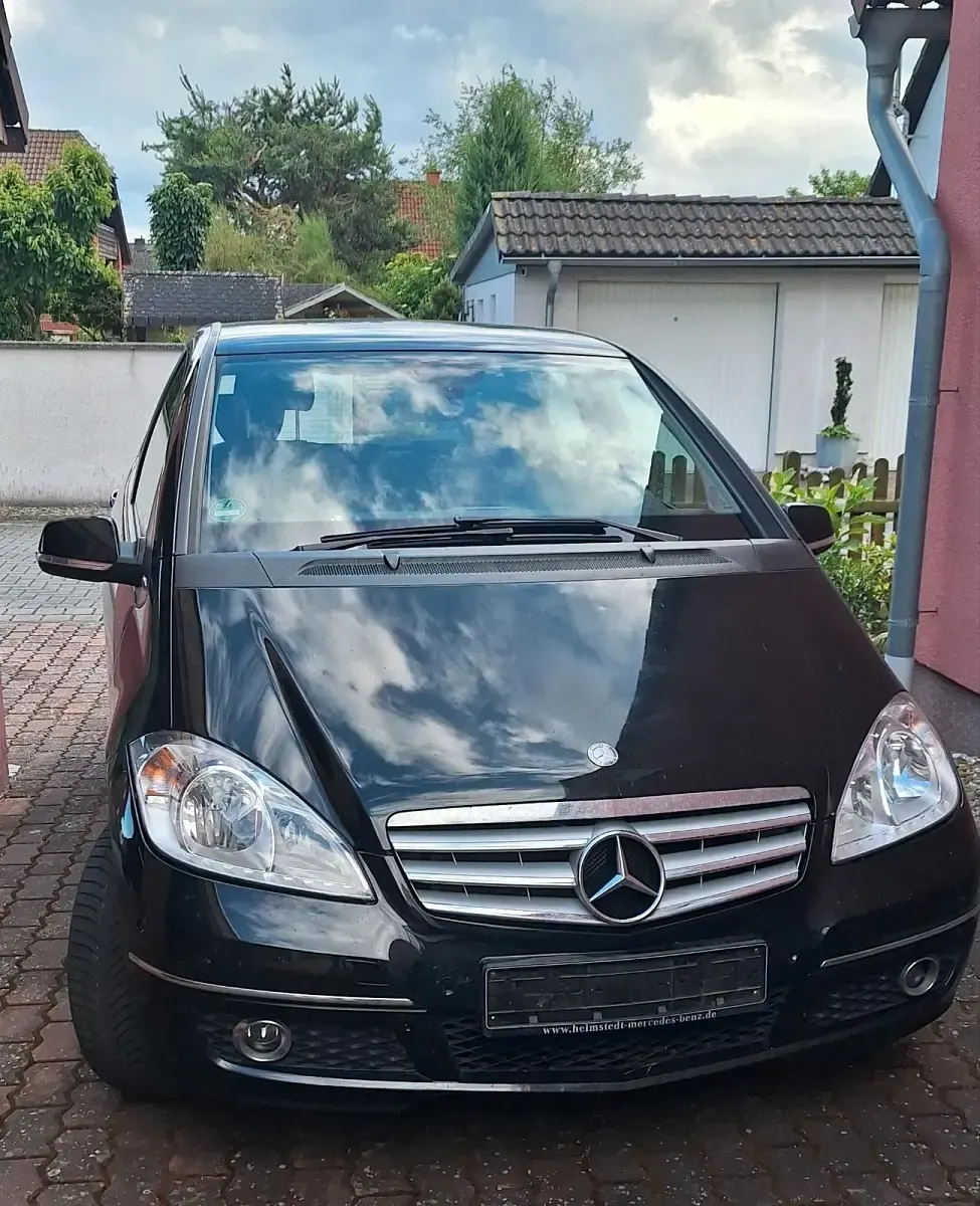Gebraucht Mercedes A160 175 PS (128 kW) 2011 Schwarz Limousine