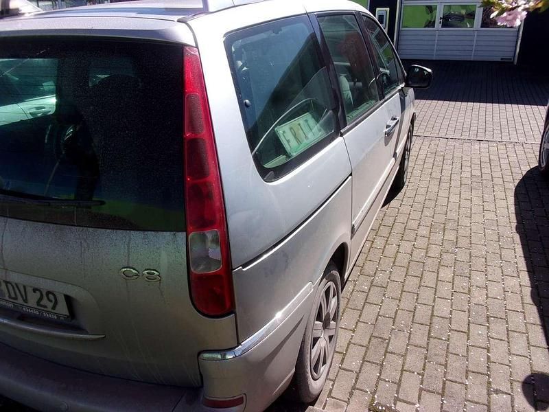 Gebraucht Citroën C8 Tendance 136 PS (100 kW) 2010 Aluminiumgrau/metallic Van / Kleinbus