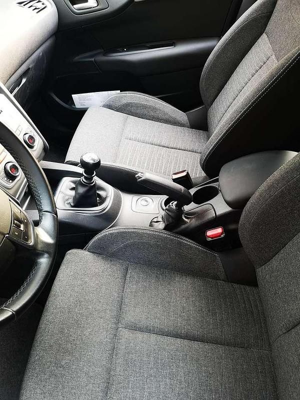 Blau Gebraucht 2016 Citroën C4 PureTech Limousine | 6.000 € (Fairer Preis) - Bild 1/4