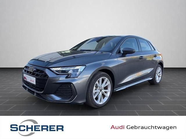 Daytonagrau perleffekt (metallic) Gebraucht 2025 Audi A3 Ambiente Limousine | 32.790 € (Etwas zu teuer) - Bild 1/4