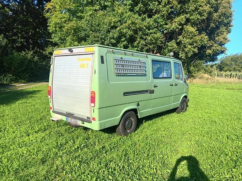 Gebraucht Mercedes T1 105 PS (77 kW) 1987 Grün Van