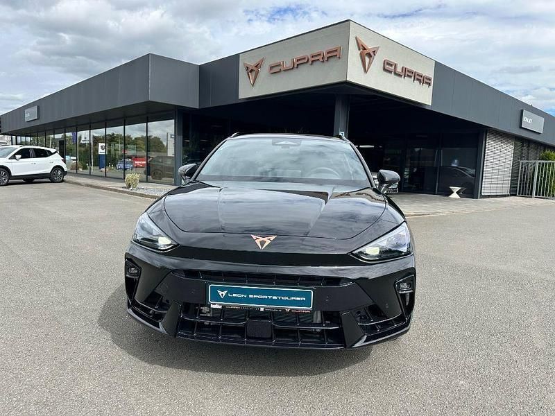 Schwarz Neu 2025 Cupra Leon VZ Limousine | 51.990 € (Teuer) - Bild 1/4