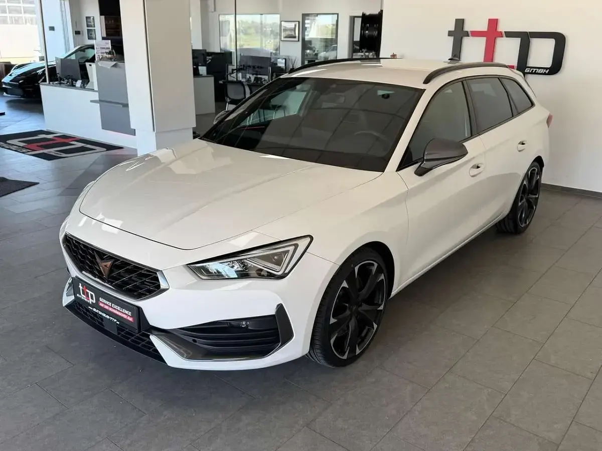 Gebraucht Cupra Leon 245 PS (180 kW) 2023 "candy" weiss Kombi