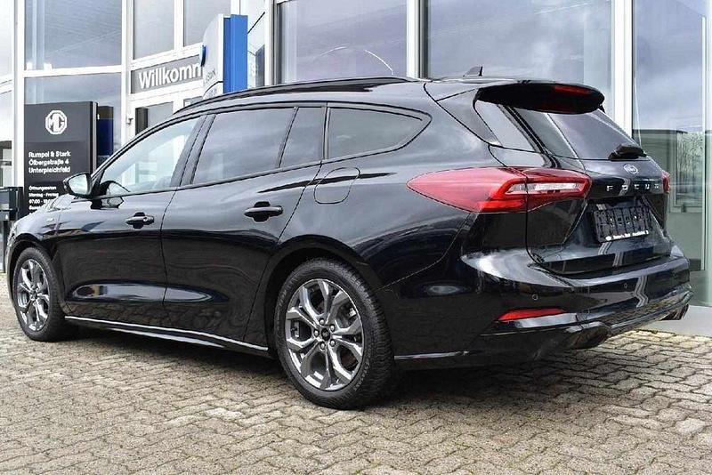 Gebraucht Ford Focus ST-Line 155 PS (114 kW) 2024 Obsidianschwarz metallic Kombi