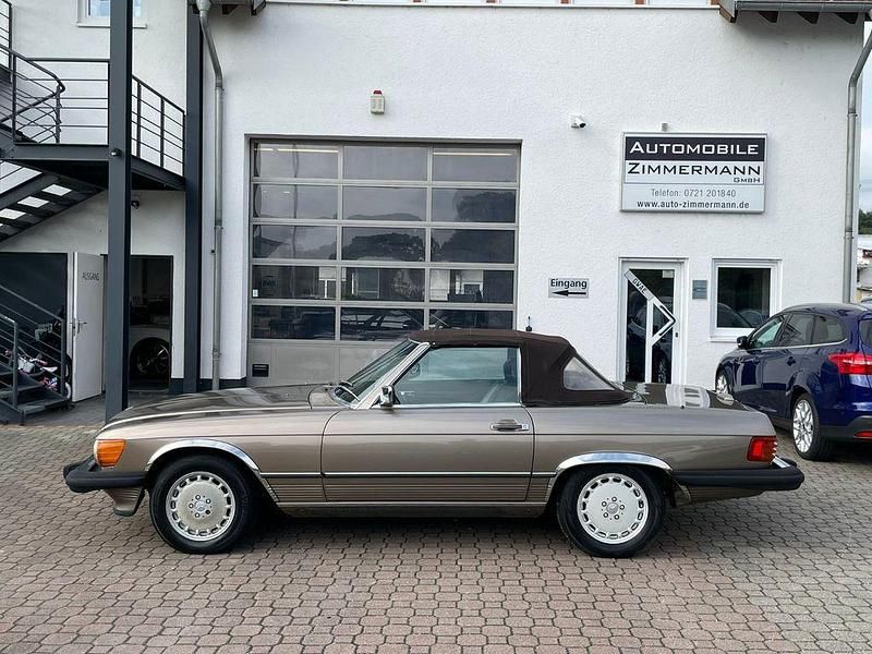 Gebraucht Mercedes 560 227 PS (166 kW) 1988 Braun Cabrio