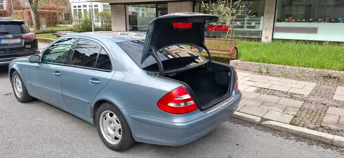 Gebraucht Mercedes E200 2005 Grau Limousine