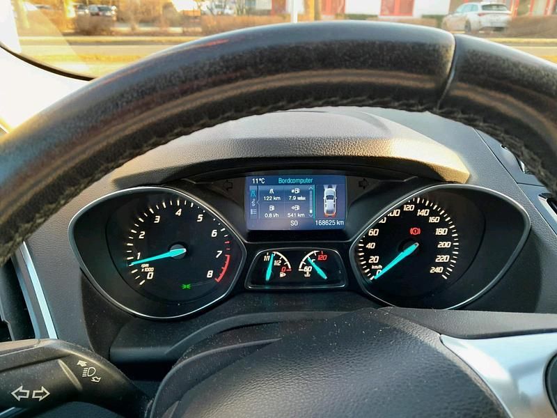 Gebraucht Ford Kuga Titanium 150 PS (110 kW) 2014 Grün SUV